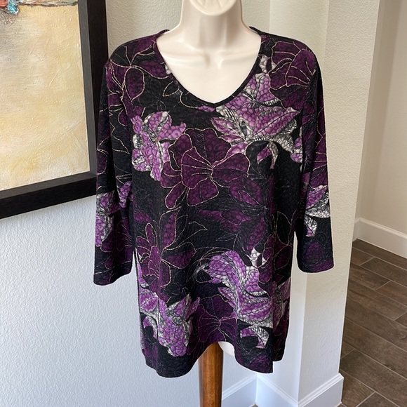 DRAPERS AND DAMEN PURPLE AND BLACK OANT SET WITH A DASH OF GOLD. P/MTop s/p pant - Picture 4 of 12